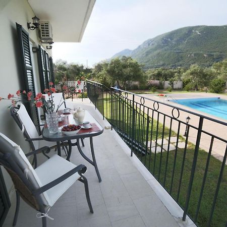 Villa Adonis Halikounas Luaran gambar