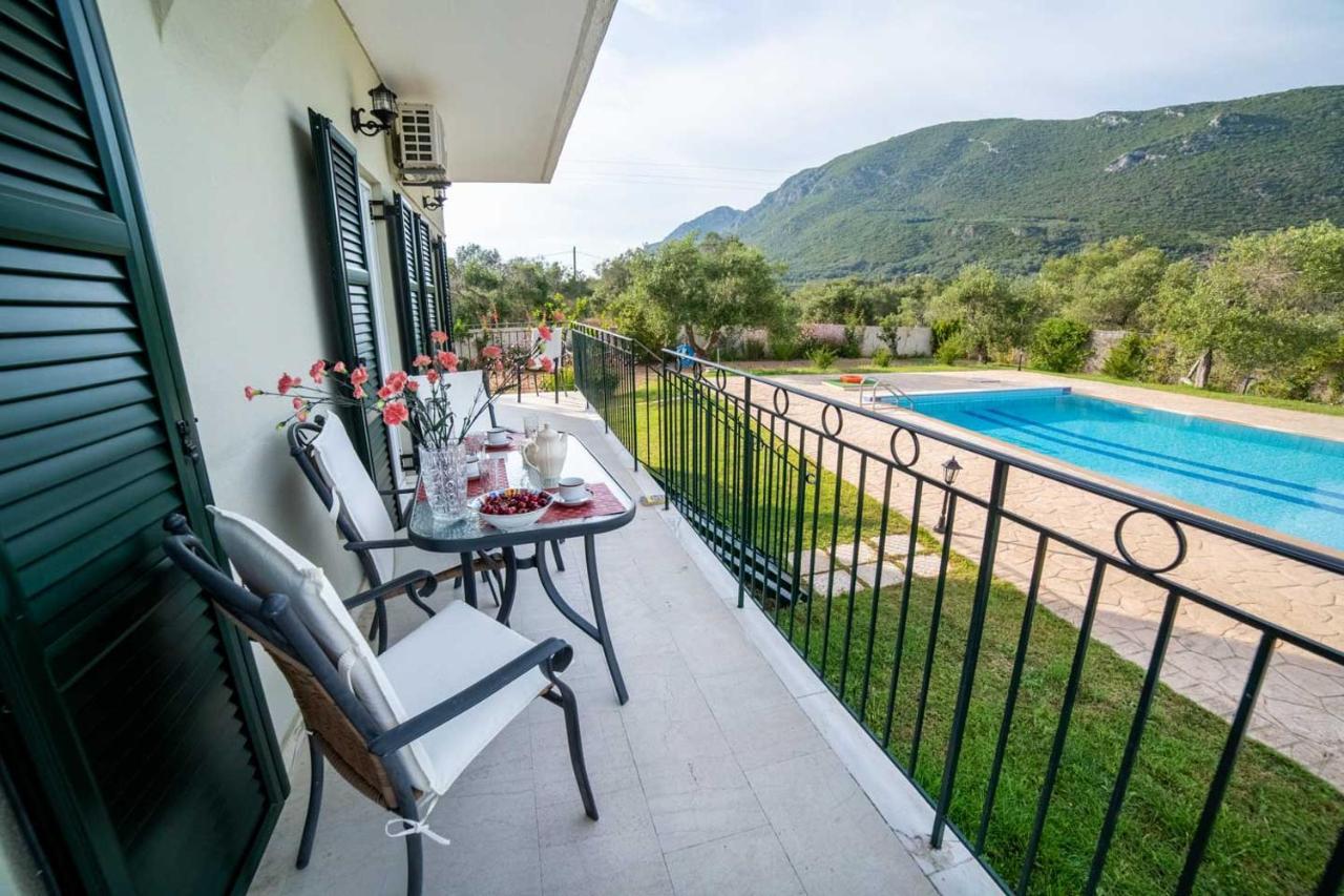 Villa Adonis Halikounas Luaran gambar