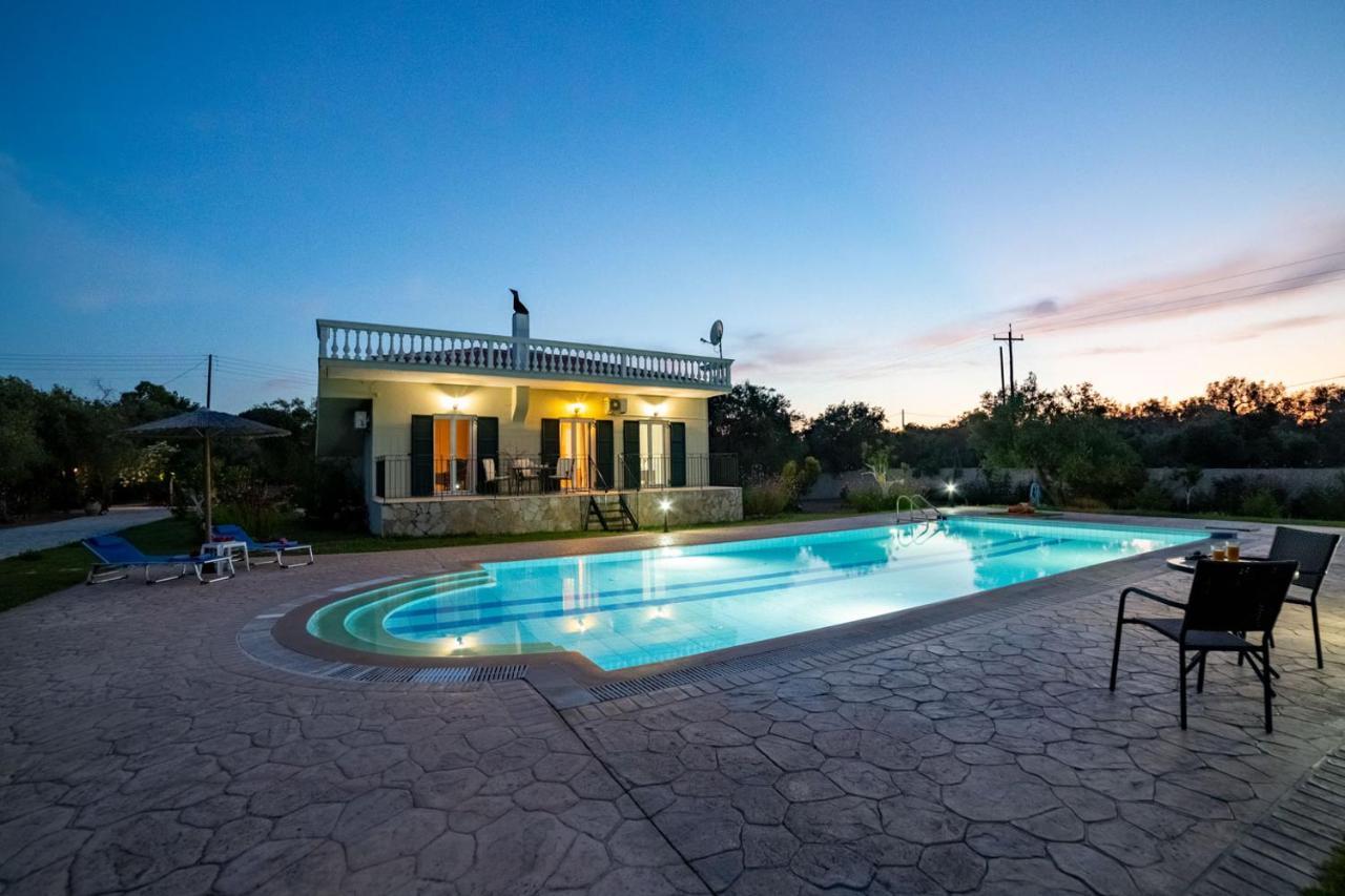 Villa Adonis Halikounas Luaran gambar