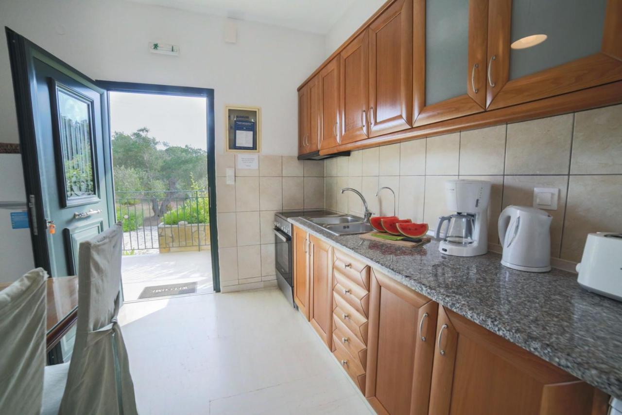Villa Adonis Halikounas Luaran gambar