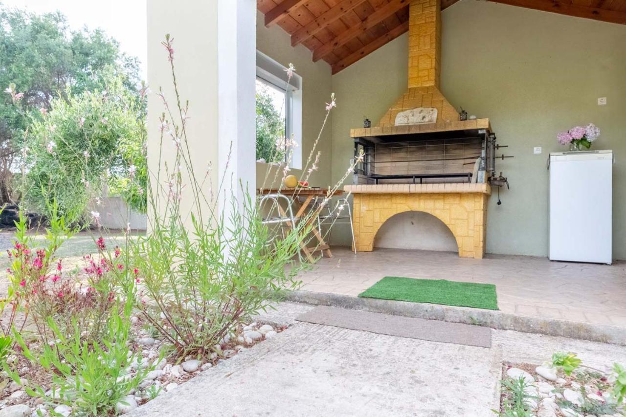 Villa Adonis Halikounas Luaran gambar