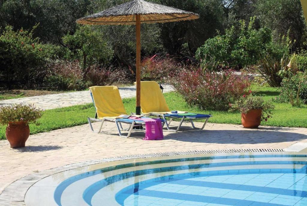 Villa Adonis Halikounas Luaran gambar